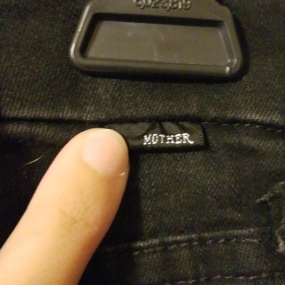 Mother 'Looker Ankle Fray' Jeans - Picture 7 of 8